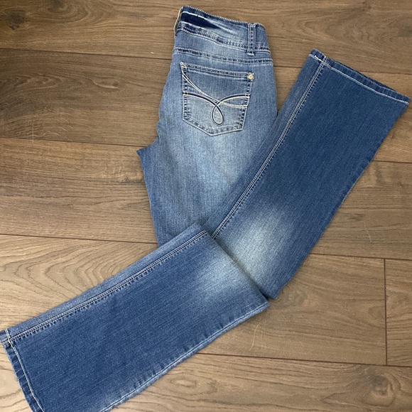 Wallflower Luscious Curvy Fit Jeans - Picture 5 of 5